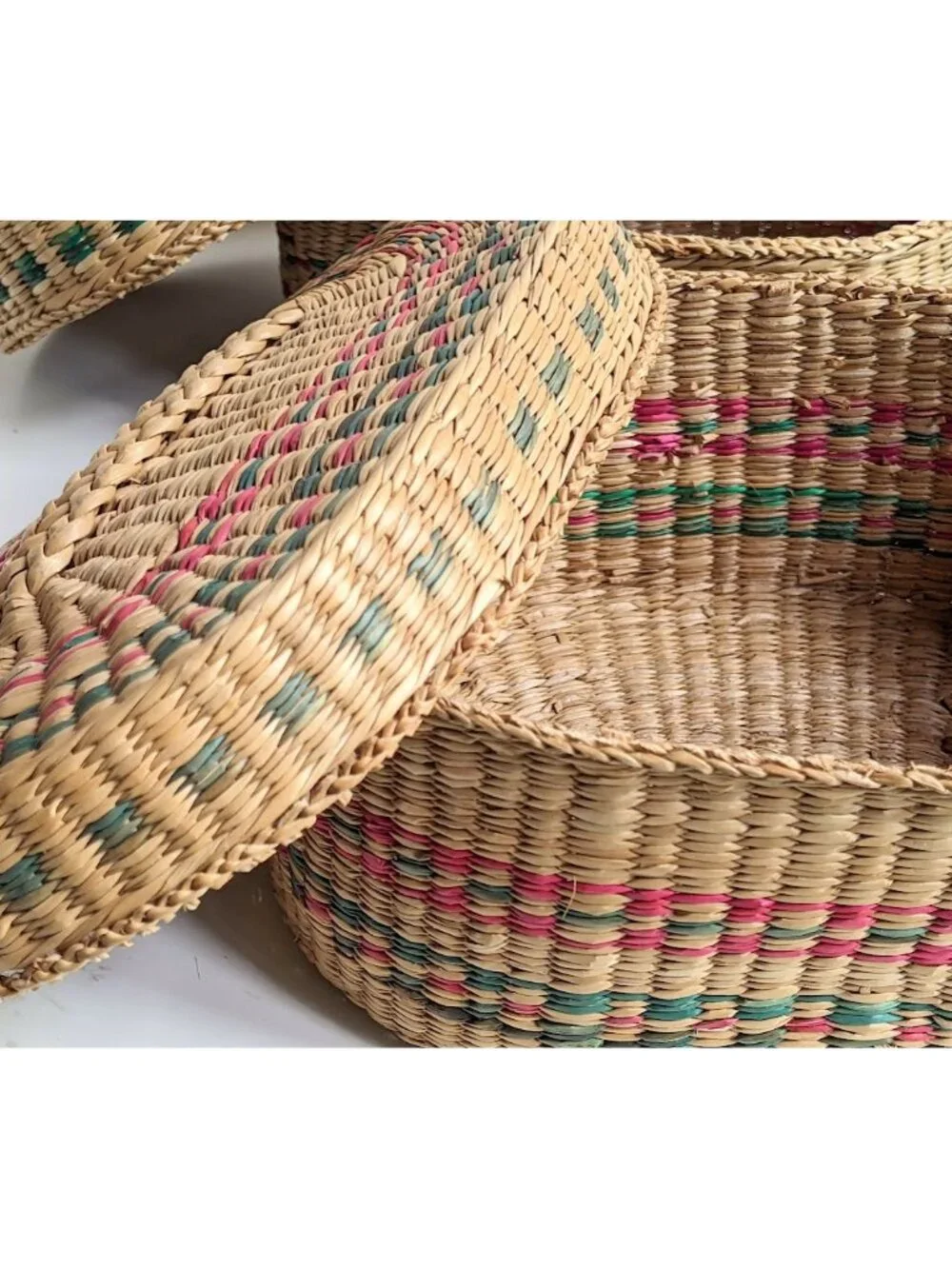 Vtg Sweet Grass Oval Nesting / Stacking Baskets Small Lidded Storage Boxes Set